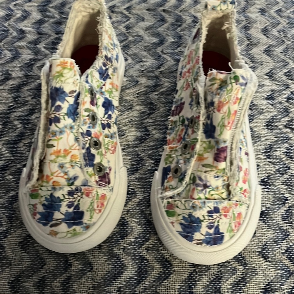 Girls Blowfish ~ size 11